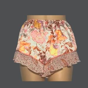 VICTORIAS SECRET SATIN PAJAMA SLEEP LOUNGE FLOUNCE SHORTS FLORAL